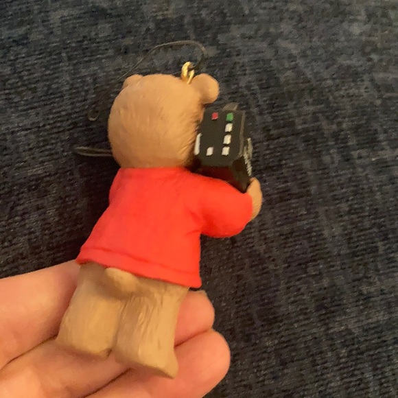 Keepsake ornament “ Dad “ with video camera  1996 Hallmark ornament. - Picture 3 of 7